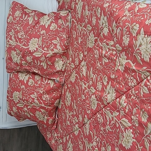 EUC Lauren Ralph Lauren Villa Camelia Floral Fretwork Comforter/Euro Shams Set - Picture 2 of 11